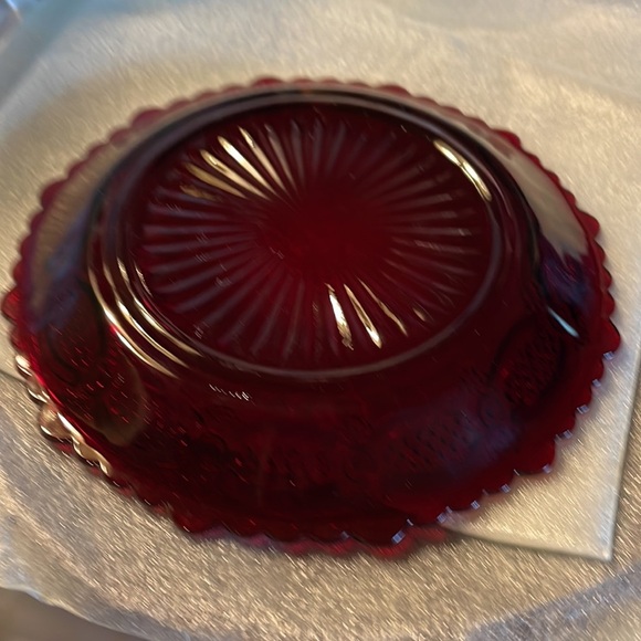 Avon Vintage Cape Cod Red Dessert Plate(s) - Picture 5 of 5